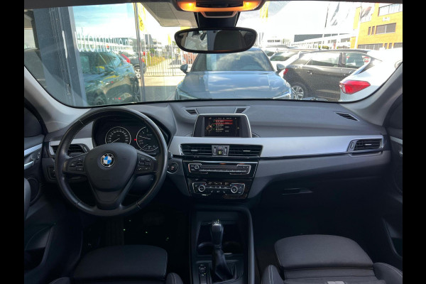BMW X1 sDrive18i Centennial High Executive NL AUTO | CAMERA | STOELVERW | NAVI | TREKHAAK |
