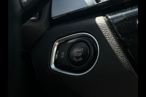 BMW X1 sDrive18i Centennial High Executive NL AUTO | CAMERA | STOELVERW | NAVI | TREKHAAK |