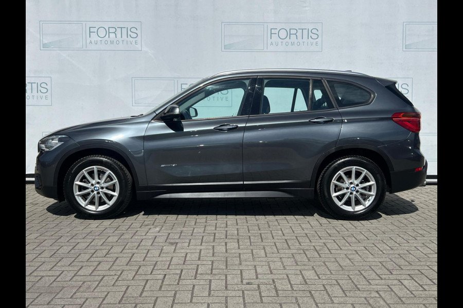 BMW X1 sDrive18i Centennial High Executive NL AUTO | CAMERA | STOELVERW | NAVI | TREKHAAK |