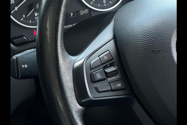 BMW X1 sDrive18i Centennial High Executive NL AUTO | CAMERA | STOELVERW | NAVI | TREKHAAK |