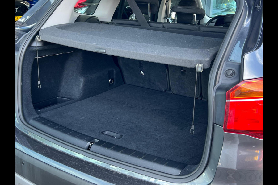 BMW X1 sDrive18i Centennial High Executive NL AUTO | CAMERA | STOELVERW | NAVI | TREKHAAK |