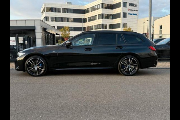 BMW 3 Serie Touring 320d xDrive M-SPORT ** LED, NAVI+, HALF-LEDER, PANO, H&K, HuD, TREKH, 19-inch LMV ** 1e EIG - UNFALLFREI ** ** INFORMEER OOK NAAR ONZE AANTREKKELIJKE FINANCIAL-LEASE TARIEVEN **