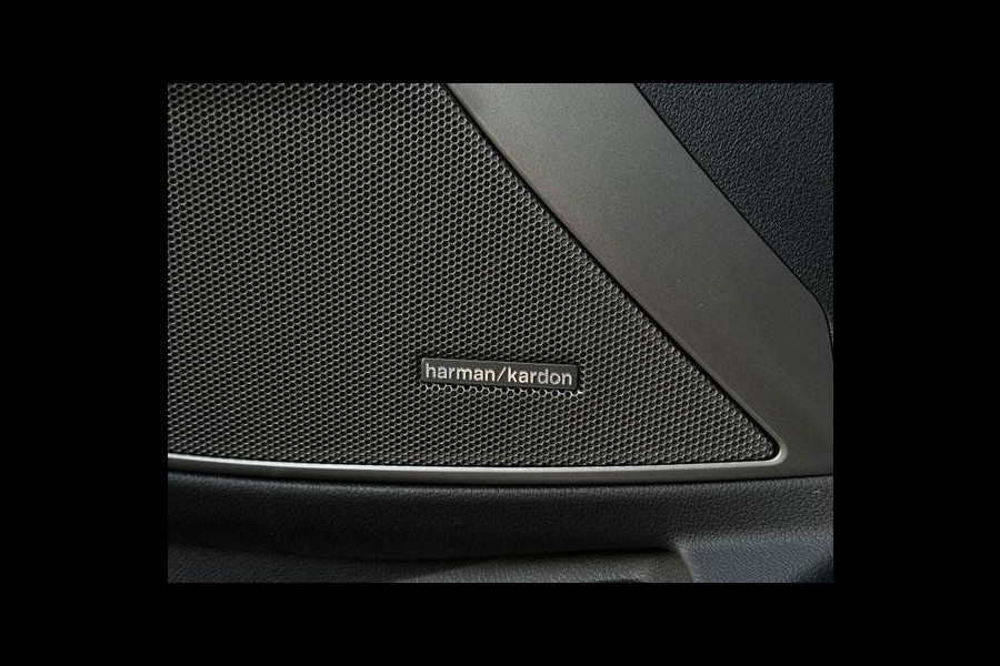 BMW 3 Serie Touring 320d xDrive M-SPORT ** LED, NAVI+, HALF-LEDER, PANO, H&K, HuD, TREKH, 19-inch LMV ** 1e EIG - UNFALLFREI ** ** INFORMEER OOK NAAR ONZE AANTREKKELIJKE FINANCIAL-LEASE TARIEVEN **