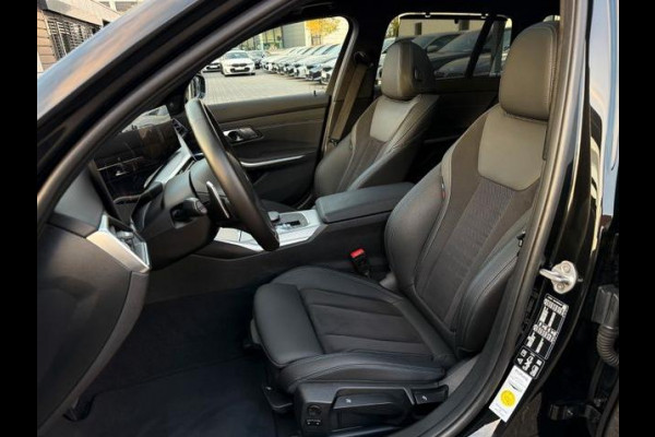 BMW 3 Serie Touring 320d xDrive M-SPORT ** LED, NAVI+, HALF-LEDER, PANO, H&K, HuD, TREKH, 19-inch LMV ** 1e EIG - UNFALLFREI ** ** INFORMEER OOK NAAR ONZE AANTREKKELIJKE FINANCIAL-LEASE TARIEVEN **