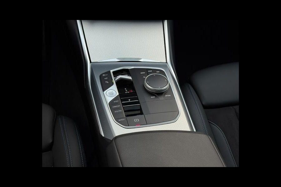 BMW 3 Serie Touring 320d xDrive M-SPORT ** LED, NAVI+, HALF-LEDER, PANO, H&K, HuD, TREKH, 19-inch LMV ** 1e EIG - UNFALLFREI ** ** INFORMEER OOK NAAR ONZE AANTREKKELIJKE FINANCIAL-LEASE TARIEVEN **