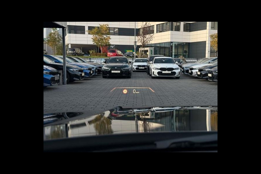 BMW 3 Serie Touring 320d xDrive M-SPORT ** LED, NAVI+, HALF-LEDER, PANO, H&K, HuD, TREKH, 19-inch LMV ** 1e EIG - UNFALLFREI ** ** INFORMEER OOK NAAR ONZE AANTREKKELIJKE FINANCIAL-LEASE TARIEVEN **