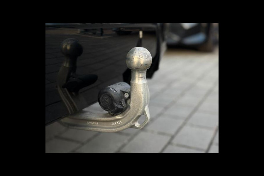 BMW 3 Serie Touring 320d xDrive M-SPORT ** LED, NAVI+, HALF-LEDER, PANO, H&K, HuD, TREKH, 19-inch LMV ** 1e EIG - UNFALLFREI ** ** INFORMEER OOK NAAR ONZE AANTREKKELIJKE FINANCIAL-LEASE TARIEVEN **