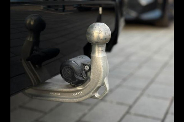 BMW 3 Serie Touring 320d xDrive M-SPORT ** LED, NAVI+, HALF-LEDER, PANO, H&K, HuD, TREKH, 19-inch LMV ** 1e EIG - UNFALLFREI ** ** INFORMEER OOK NAAR ONZE AANTREKKELIJKE FINANCIAL-LEASE TARIEVEN **