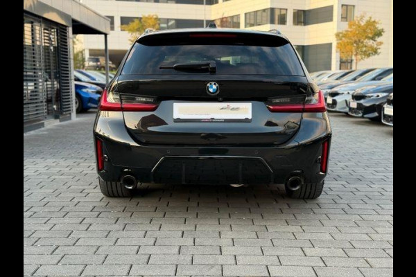 BMW 3 Serie Touring 320d xDrive M-SPORT ** LED, NAVI+, HALF-LEDER, PANO, H&K, HuD, TREKH, 19-inch LMV ** 1e EIG - UNFALLFREI ** ** INFORMEER OOK NAAR ONZE AANTREKKELIJKE FINANCIAL-LEASE TARIEVEN **