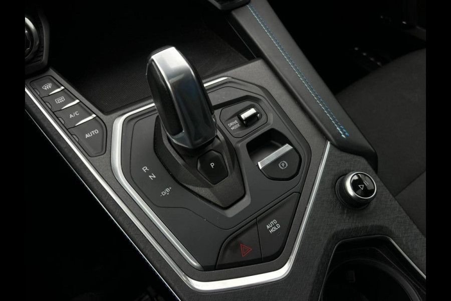 Lynk & Co 01 1.5 2X ZWART OP VOORRAAD! NL AUTO | CAMERA | PANO |