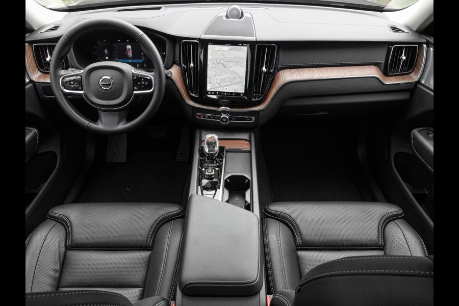 Volvo XC60 2.0 T8 Plug-in hybrid AWD ULTRA Dark (335kW/455PK) FULL OPTION (PANO / TREKH) ** 1e EIG - Ex VOLVO ** INFORMEER OOK NAAR ONZE AANTREKKELIJKE FINANCIAL-LEASE TARIEVEN **