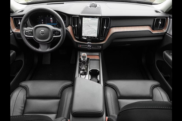 Volvo XC60 2.0 T8 Plug-in hybrid AWD ULTRA Dark (335kW/455PK) FULL OPTION (PANO / TREKH) ** 1e EIG - Ex VOLVO ** INFORMEER OOK NAAR ONZE AANTREKKELIJKE FINANCIAL-LEASE TARIEVEN **