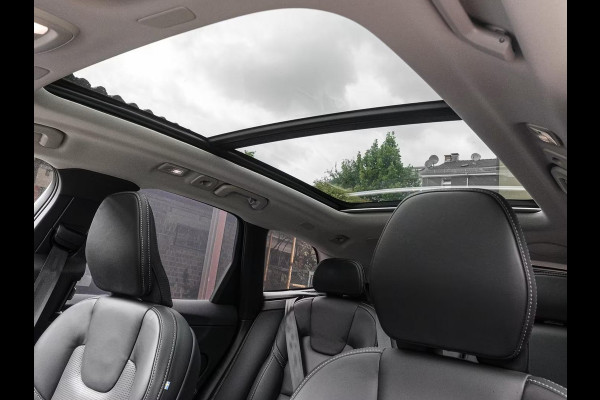 Volvo XC60 2.0 T8 Plug-in hybrid AWD ULTRA Dark (335kW/455PK) FULL OPTION (PANO / TREKH) ** 1e EIG - Ex VOLVO ** INFORMEER OOK NAAR ONZE AANTREKKELIJKE FINANCIAL-LEASE TARIEVEN **