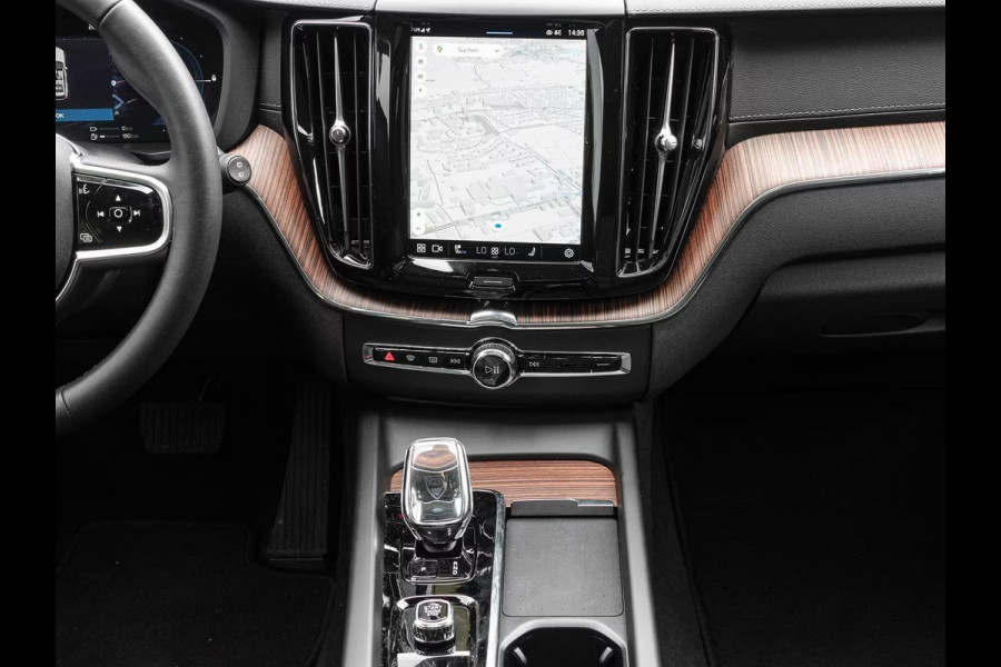 Volvo XC60 2.0 T8 Plug-in hybrid AWD ULTRA Dark (335kW/455PK) FULL OPTION (PANO / TREKH) ** 1e EIG - Ex VOLVO ** INFORMEER OOK NAAR ONZE AANTREKKELIJKE FINANCIAL-LEASE TARIEVEN **