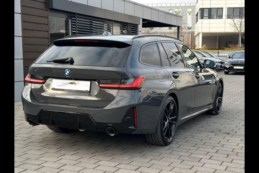 BMW 3 Serie Touring 320d xDrive M-SPORT ** LED, NAVI+, PANORAMA, HuD, TREKH, 19-inch LMV, DRAVIT GRAU ** 1e EIG - UNFALLFREI ** ** INFORMEER OOK NAAR ONZE AANTREKKELIJKE FINANCIAL-LEASE TARIEVEN **