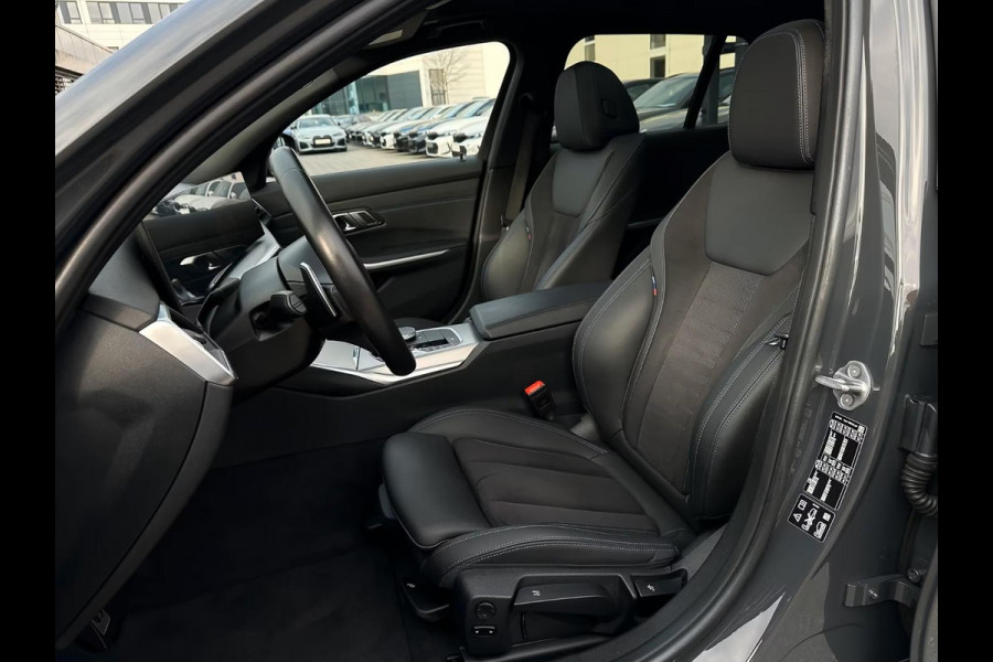BMW 3 Serie Touring 320d xDrive M-SPORT ** LED, NAVI+, PANORAMA, HuD, TREKH, 19-inch LMV, DRAVIT GRAU ** 1e EIG - UNFALLFREI ** ** INFORMEER OOK NAAR ONZE AANTREKKELIJKE FINANCIAL-LEASE TARIEVEN **
