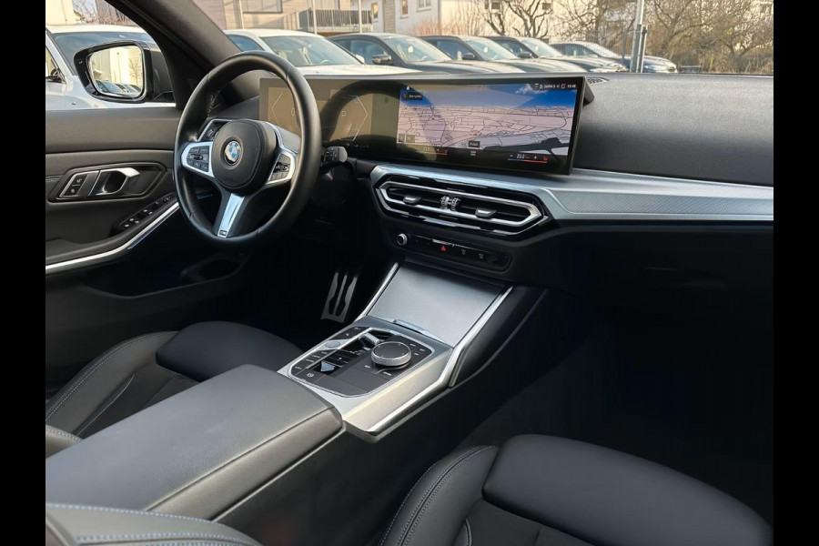 BMW 3 Serie Touring 320d xDrive M-SPORT ** LED, NAVI+, PANORAMA, HuD, TREKH, 19-inch LMV, DRAVIT GRAU ** 1e EIG - UNFALLFREI ** ** INFORMEER OOK NAAR ONZE AANTREKKELIJKE FINANCIAL-LEASE TARIEVEN **