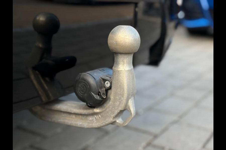 BMW 3 Serie Touring 320d xDrive M-SPORT ** LED, NAVI+, PANORAMA, HuD, TREKH, 19-inch LMV, DRAVIT GRAU ** 1e EIG - UNFALLFREI ** ** INFORMEER OOK NAAR ONZE AANTREKKELIJKE FINANCIAL-LEASE TARIEVEN **