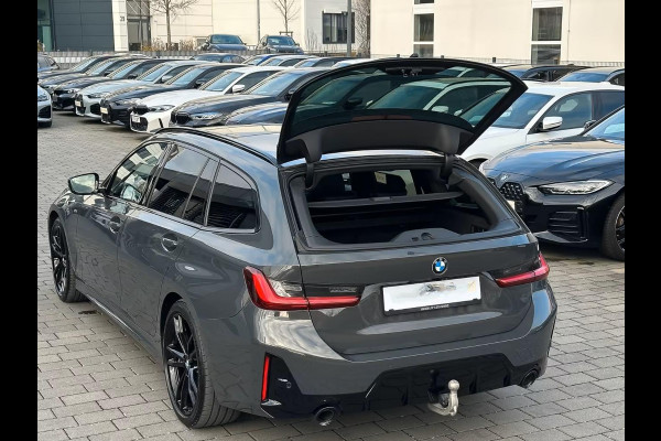 BMW 3 Serie Touring 320d xDrive M-SPORT ** LED, NAVI+, PANORAMA, HuD, TREKH, 19-inch LMV, DRAVIT GRAU ** 1e EIG - UNFALLFREI ** ** INFORMEER OOK NAAR ONZE AANTREKKELIJKE FINANCIAL-LEASE TARIEVEN **