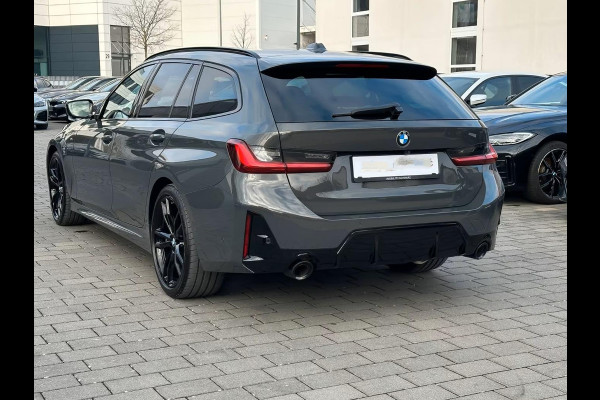 BMW 3 Serie Touring 320d xDrive M-SPORT ** LED, NAVI+, PANORAMA, HuD, TREKH, 19-inch LMV, DRAVIT GRAU ** 1e EIG - UNFALLFREI ** ** INFORMEER OOK NAAR ONZE AANTREKKELIJKE FINANCIAL-LEASE TARIEVEN **