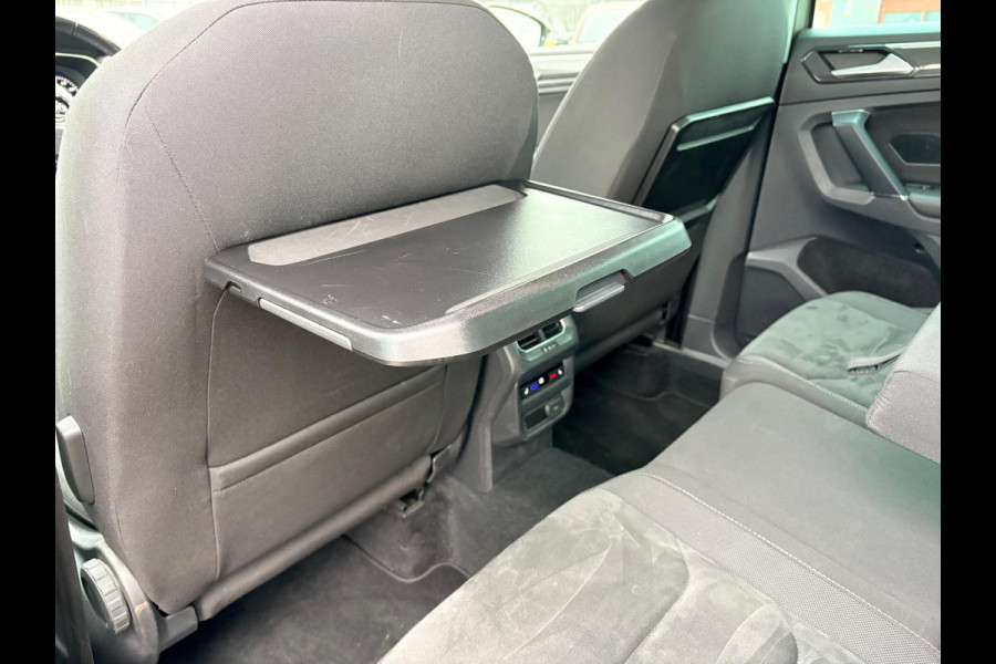 Volkswagen Tiguan 2.0 TSI 4Motion Highline R-LINE ACC | KEYLESS | ELECTR. A-KLEP | 19-inch LMV | TREKHAAK