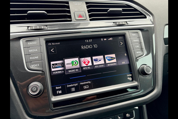 Volkswagen Tiguan 2.0 TSI 4Motion Highline R-LINE ACC | KEYLESS | ELECTR. A-KLEP | 19-inch LMV | TREKHAAK