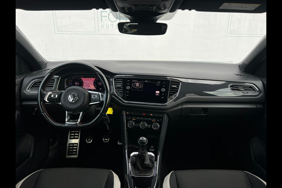 Volkswagen T-Roc 1.5 TSI Sport Business R CAMERA | TREKHAAK | NETTE AUTO | VIRTUAL COCKPIT |