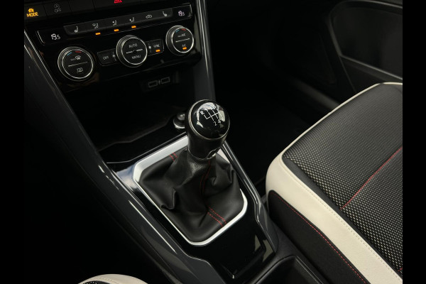Volkswagen T-Roc 1.5 TSI Sport Business R CAMERA | TREKHAAK | NETTE AUTO | VIRTUAL COCKPIT |