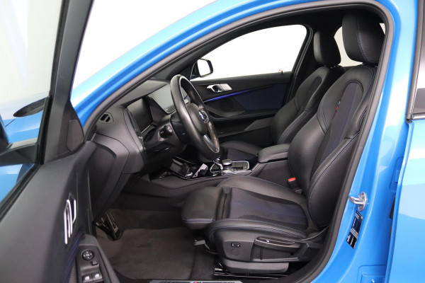 BMW 1-serie 118i Executive Edition M-Sport (M-PAKKET, ADAPTIVE CRUISE, CAMERA, CARPLAY, DEALER ONDERHOUDEN)