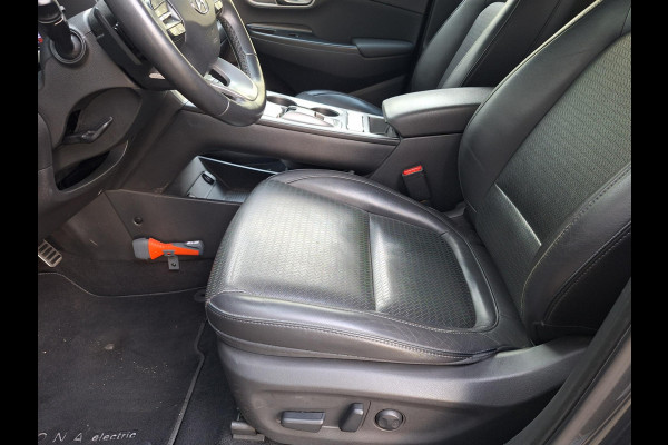 Hyundai Kona EV Premium 64 kWh | SOH: 95,4% | Leder | LED | Adaptive CC | Camera | occasion