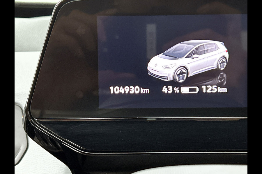 Volkswagen ID.3 First Plus 58 kWh / Trekhaak / Pdc.+Camera / Airco-ecc./ Navigatie / Xenon / Stoelverwarming / Apk 11-2026