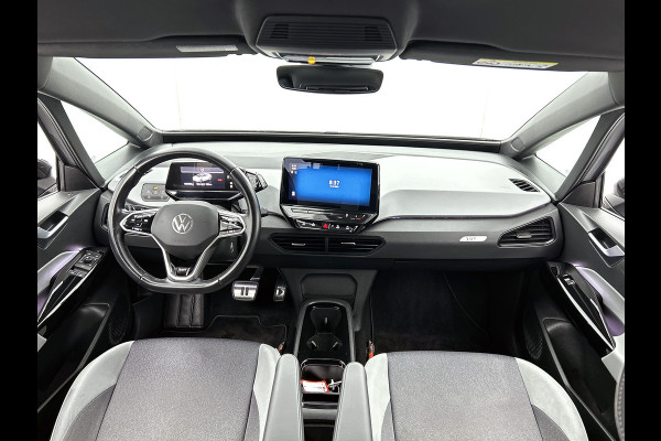 Volkswagen ID.3 First Plus 58 kWh / Trekhaak / Pdc.+Camera / Airco-ecc./ Navigatie / Xenon / Stoelverwarming / Apk 11-2026