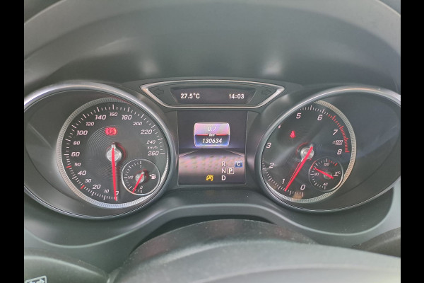 Mercedes-Benz CLA-Klasse Shooting Brake 180 Business Solution | LED | Trekhaak | All-seasons | Sportstoelen | PDC | Navi | Camera |