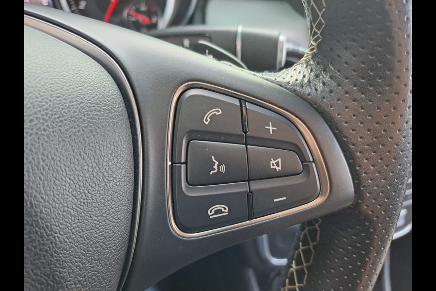 Mercedes-Benz CLA-Klasse Shooting Brake 180 Business Solution | LED | Trekhaak | All-seasons | Sportstoelen | PDC | Navi | Camera |