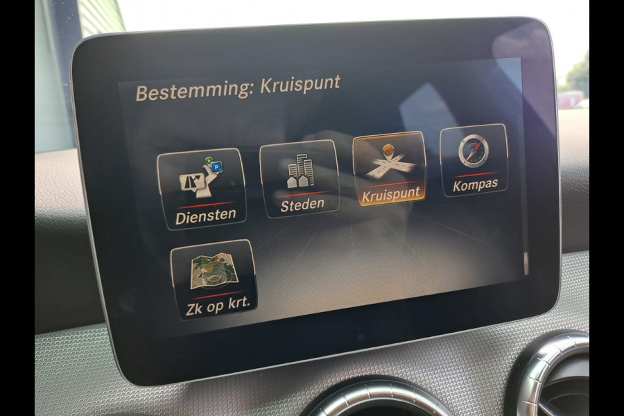 Mercedes-Benz CLA-Klasse Shooting Brake 180 Business Solution | LED | Trekhaak | All-seasons | Sportstoelen | PDC | Navi | Camera |