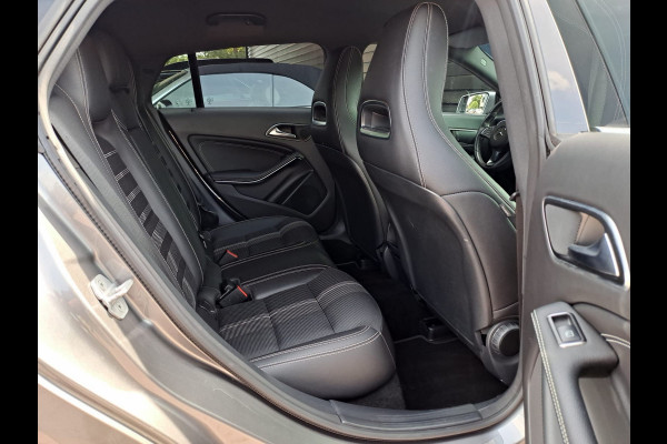 Mercedes-Benz CLA-Klasse Shooting Brake 180 Business Solution | LED | Trekhaak | All-seasons | Sportstoelen | PDC | Navi | Camera |