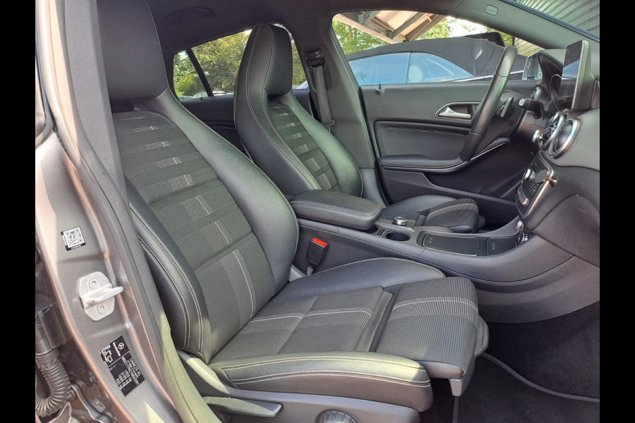 Mercedes-Benz CLA-Klasse Shooting Brake 180 Business Solution | LED | Trekhaak | All-seasons | Sportstoelen | PDC | Navi | Camera |