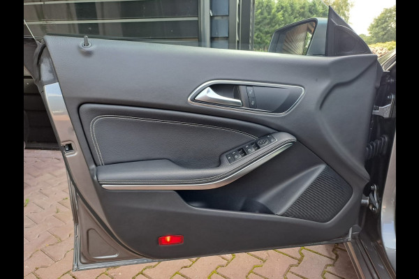 Mercedes-Benz CLA-Klasse Shooting Brake 180 Business Solution | LED | Trekhaak | All-seasons | Sportstoelen | PDC | Navi | Camera |