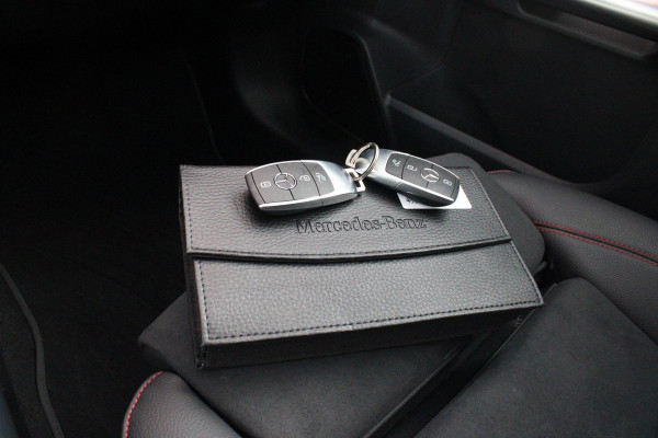 Mercedes-Benz GLA 250 e AMG LINE "NIEUW MODEL!" | PANORAMISCH SCHUIF/KANTEL DAK | ELEKTRISCH BEDIENBARE VOORSTOELEN MET GEHEUGENFUNCTIE EN "ZITKINEMATICA" | DRAADLOZE APPLE CARPLAY/ANDROID AUTO | NIGHT PAKKET: DAKRELING ZWART, ZIJRUITEN EN ACHTERRUITEN ZWART, LICHTMETALEN VELGEN 19" ZWART | HEAD UP DISPLAY | REALITY-NAVIGATIE  | 360° CAMERA | MULTI BEAM LED KOPLAMPEN | DODEHOEK DETECTIE | ADAPTIVE CRUISE CONTROL | KEYLESS GO | SFEER VERLICHTING | ELEKTRISCH BEDIENBARE ACHTERKLEP | DRAADLOZE TELEFOONLADER |