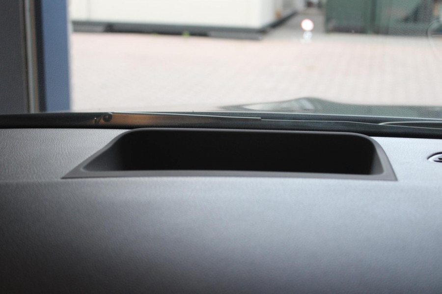 Mercedes-Benz GLA 250 e AMG LINE "NIEUW MODEL!" | PANORAMISCH SCHUIF/KANTEL DAK | ELEKTRISCH BEDIENBARE VOORSTOELEN MET GEHEUGENFUNCTIE EN "ZITKINEMATICA" | DRAADLOZE APPLE CARPLAY/ANDROID AUTO | NIGHT PAKKET: DAKRELING ZWART, ZIJRUITEN EN ACHTERRUITEN ZWART, LICHTMETALEN VELGEN 19" ZWART | HEAD UP DISPLAY | REALITY-NAVIGATIE  | 360° CAMERA | MULTI BEAM LED KOPLAMPEN | DODEHOEK DETECTIE | ADAPTIVE CRUISE CONTROL | KEYLESS GO | SFEER VERLICHTING | ELEKTRISCH BEDIENBARE ACHTERKLEP | DRAADLOZE TELEFOONLADER |