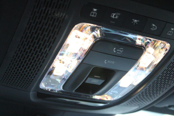 Mercedes-Benz GLA 250 e AMG LINE "NIEUW MODEL!" | PANORAMISCH SCHUIF/KANTEL DAK | ELEKTRISCH BEDIENBARE VOORSTOELEN MET GEHEUGENFUNCTIE EN "ZITKINEMATICA" | DRAADLOZE APPLE CARPLAY/ANDROID AUTO | NIGHT PAKKET: DAKRELING ZWART, ZIJRUITEN EN ACHTERRUITEN ZWART, LICHTMETALEN VELGEN 19" ZWART | HEAD UP DISPLAY | REALITY-NAVIGATIE  | 360° CAMERA | MULTI BEAM LED KOPLAMPEN | DODEHOEK DETECTIE | ADAPTIVE CRUISE CONTROL | KEYLESS GO | SFEER VERLICHTING | ELEKTRISCH BEDIENBARE ACHTERKLEP | DRAADLOZE TELEFOONLADER |