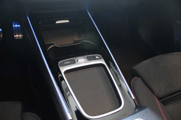 Mercedes-Benz GLA 250 e AMG LINE "NIEUW MODEL!" | PANORAMISCH SCHUIF/KANTEL DAK | ELEKTRISCH BEDIENBARE VOORSTOELEN MET GEHEUGENFUNCTIE EN "ZITKINEMATICA" | DRAADLOZE APPLE CARPLAY/ANDROID AUTO | NIGHT PAKKET: DAKRELING ZWART, ZIJRUITEN EN ACHTERRUITEN ZWART, LICHTMETALEN VELGEN 19" ZWART | HEAD UP DISPLAY | REALITY-NAVIGATIE  | 360° CAMERA | MULTI BEAM LED KOPLAMPEN | DODEHOEK DETECTIE | ADAPTIVE CRUISE CONTROL | KEYLESS GO | SFEER VERLICHTING | ELEKTRISCH BEDIENBARE ACHTERKLEP | DRAADLOZE TELEFOONLADER |