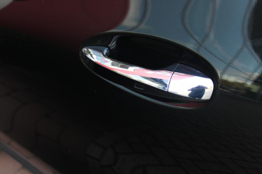 Mercedes-Benz GLA 250 e AMG LINE "NIEUW MODEL!" | PANORAMISCH SCHUIF/KANTEL DAK | ELEKTRISCH BEDIENBARE VOORSTOELEN MET GEHEUGENFUNCTIE EN "ZITKINEMATICA" | DRAADLOZE APPLE CARPLAY/ANDROID AUTO | NIGHT PAKKET: DAKRELING ZWART, ZIJRUITEN EN ACHTERRUITEN ZWART, LICHTMETALEN VELGEN 19" ZWART | HEAD UP DISPLAY | REALITY-NAVIGATIE  | 360° CAMERA | MULTI BEAM LED KOPLAMPEN | DODEHOEK DETECTIE | ADAPTIVE CRUISE CONTROL | KEYLESS GO | SFEER VERLICHTING | ELEKTRISCH BEDIENBARE ACHTERKLEP | DRAADLOZE TELEFOONLADER |