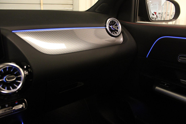 Mercedes-Benz GLA 250 e AMG LINE "NIEUW MODEL!" | PANORAMISCH SCHUIF/KANTEL DAK | ELEKTRISCH BEDIENBARE VOORSTOELEN MET GEHEUGENFUNCTIE EN "ZITKINEMATICA" | DRAADLOZE APPLE CARPLAY/ANDROID AUTO | NIGHT PAKKET: DAKRELING ZWART, ZIJRUITEN EN ACHTERRUITEN ZWART, LICHTMETALEN VELGEN 19" ZWART | HEAD UP DISPLAY | REALITY-NAVIGATIE  | 360° CAMERA | MULTI BEAM LED KOPLAMPEN | DODEHOEK DETECTIE | ADAPTIVE CRUISE CONTROL | KEYLESS GO | SFEER VERLICHTING | ELEKTRISCH BEDIENBARE ACHTERKLEP | DRAADLOZE TELEFOONLADER |