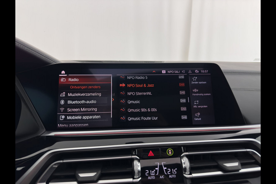 BMW X5 M50d M-Sportpack High Executive Aut. *PANO | HEAD-UP | LASER-LED | LEATHER | SOFT-CLOSE | ADAPTIVE-CRUISE | HARMAN/KARDON | BLIND-SPOT | MEMORY-PACK | TOP-VIEW | DIGI-COCKPIT | NAVI-FULLMAP | ECC | PDC | TOWBAR |