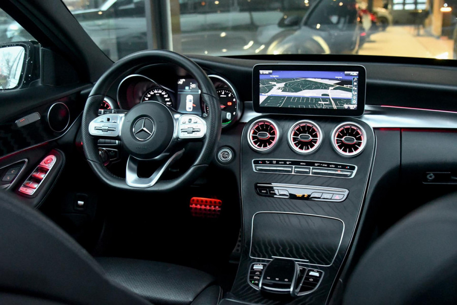 Mercedes-Benz C-Klasse 200 AMG Night ed. Pano, ACC, Keyless, Leder, Camera, Sfeer, Dodeh, CarPlay!