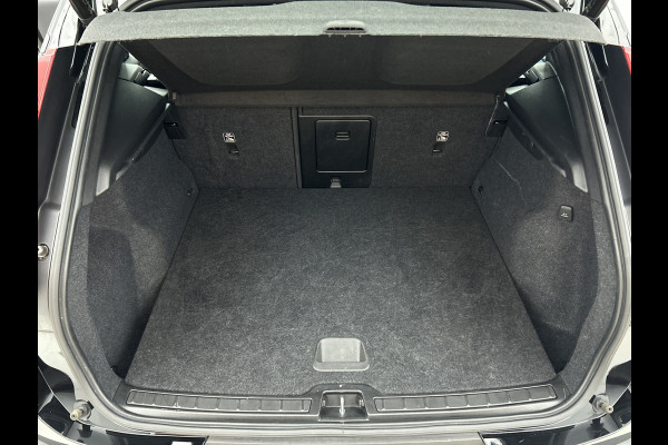 Volvo XC40 Recharge 78KWH. SOH 91% AWD R-Design / Pdc.+Camera / 1/2 Leder / Stoel-Stuurverwarming / Navigatie / Apk 05-2027