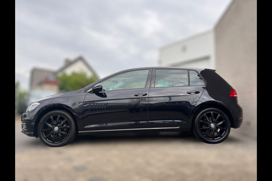 Volkswagen Golf 1.4 TSI Highline Business R VIRTUAL COCKPIT / MASSAGESTOEL / ALCANTARA / ACC / PDC / 4-SEIZ. BAND / LEDVERLICHTING