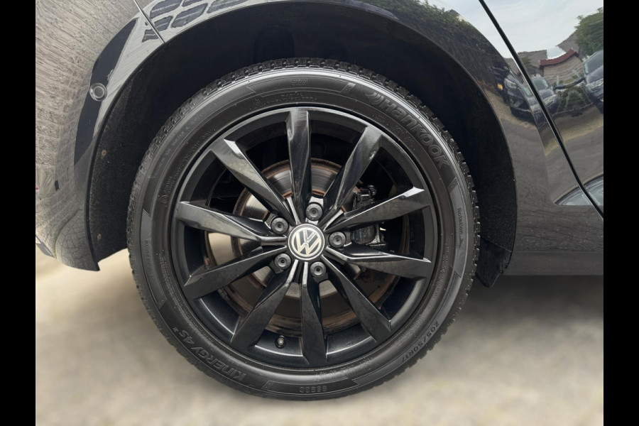 Volkswagen Golf 1.4 TSI Highline Business R VIRTUAL COCKPIT / MASSAGESTOEL / ALCANTARA / ACC / PDC / 4-SEIZ. BAND / LEDVERLICHTING