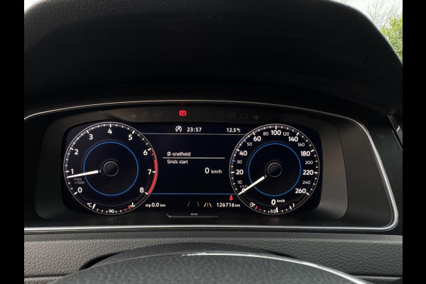 Volkswagen Golf 1.4 TSI Highline Business R VIRTUAL COCKPIT / MASSAGESTOEL / ALCANTARA / ACC / PDC / 4-SEIZ. BAND / LEDVERLICHTING